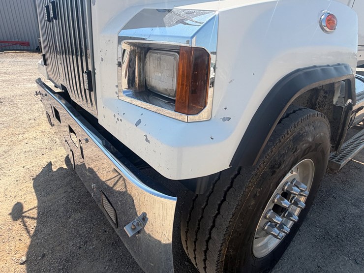 2016-western-star-4700-image-43