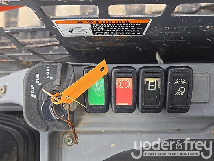 2021-kubota-svl75-2-image-81