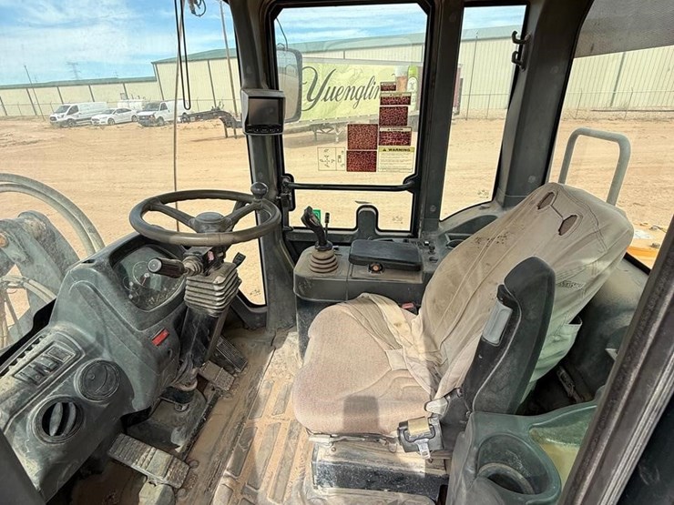 2014-hyundai-hl757tm-9a-image-14