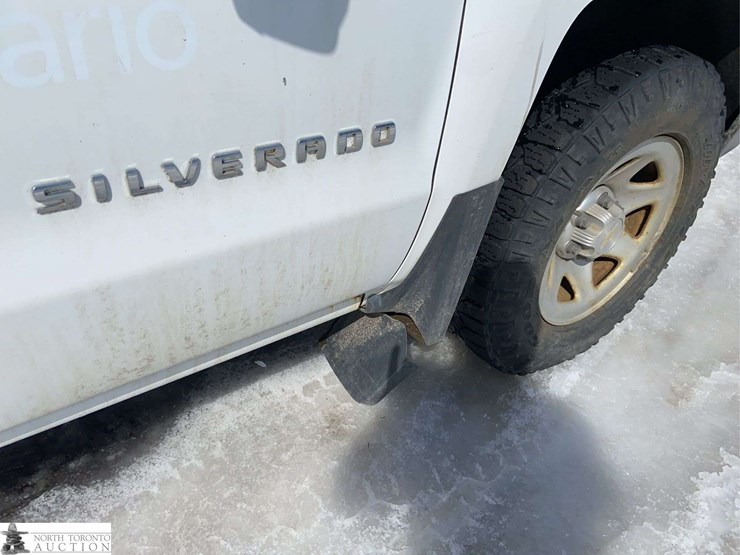 2017-chevrolet-silverado-1500-image-27