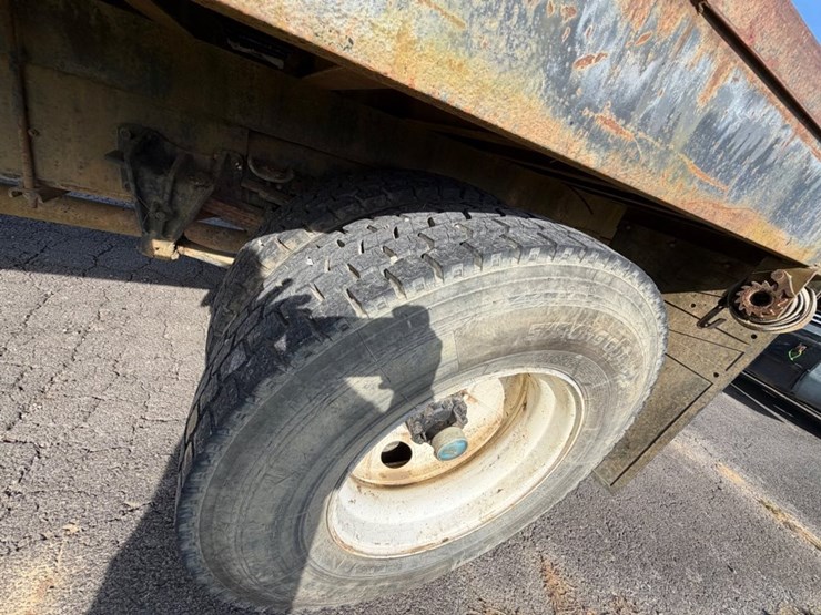 1997-international-4700-image-5