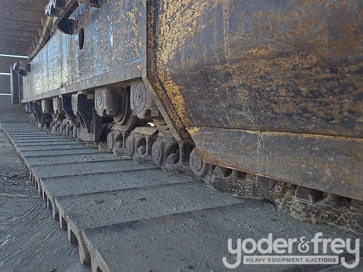 2019-caterpillar-336-image-19