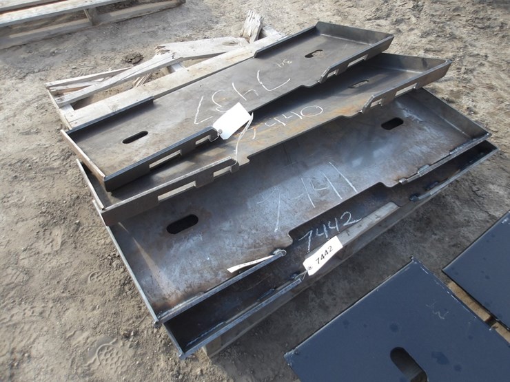 #7437-•-formed-skid-steer-frame-image-3