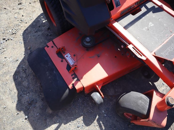 bad-boy-elite-zero-turn-mower-image-11