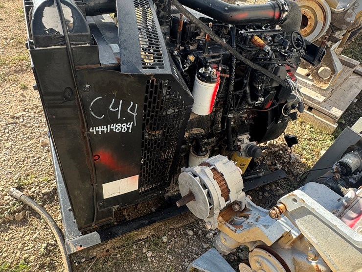 caterpillar-engine-image-2