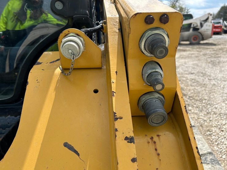 2016-caterpillar-289d-image-11