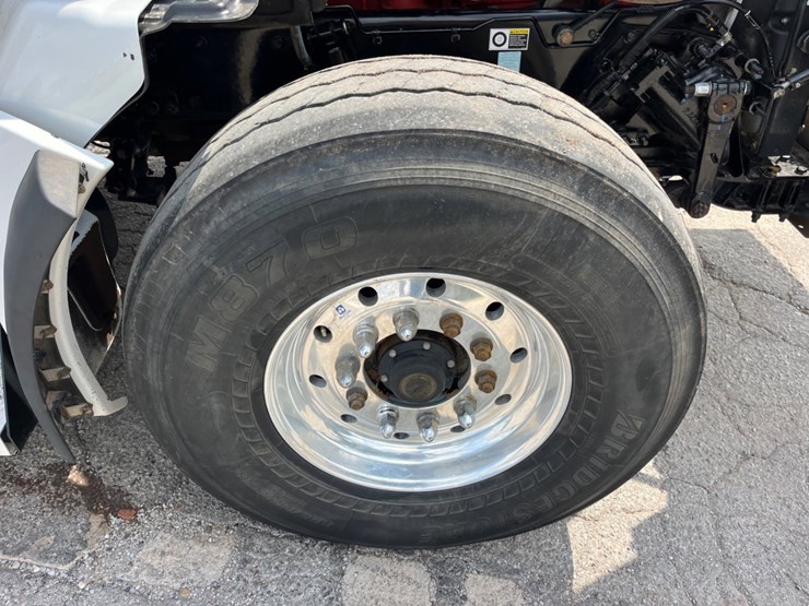 2020-kenworth-t880-image-11