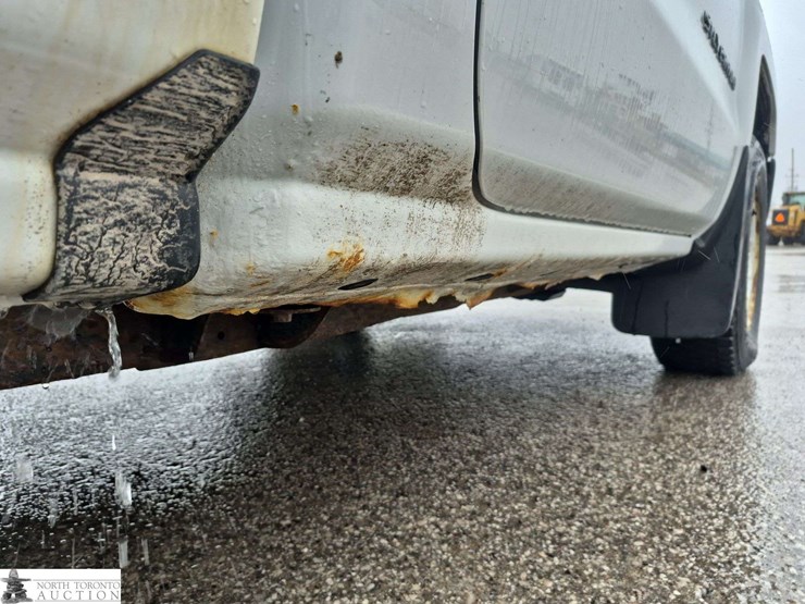 2018-chevrolet-silverado-1500-image-31