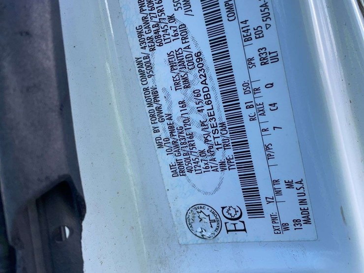 2011-ford-cargo-image-20