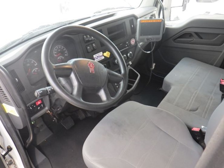 2023-kenworth-t280-image-12