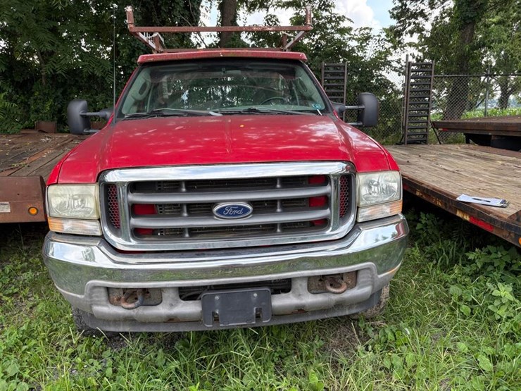 2003-ford-f550-image-3