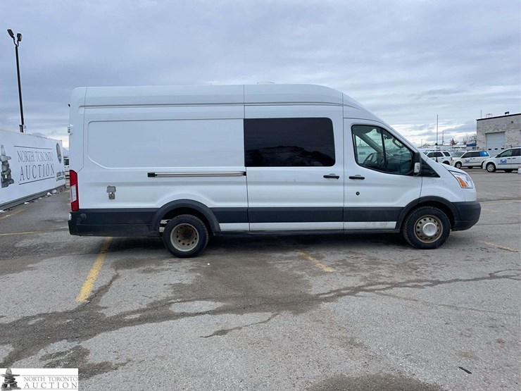 2016-ford-transit-image-4