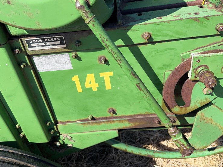 john-deere-14t-square-baler-image-8