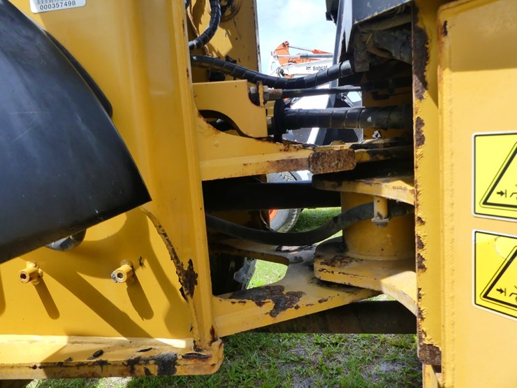 2015-caterpillar-903c-image-9