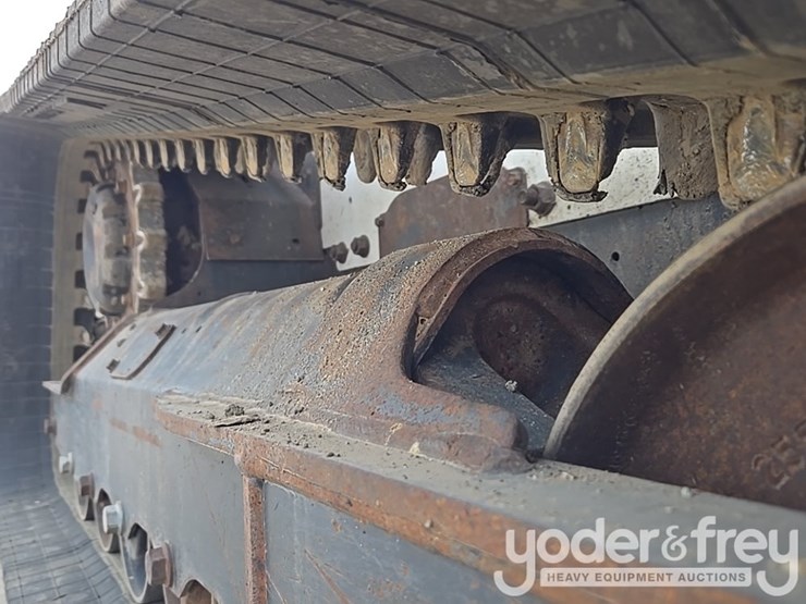 2021-bobcat-t740-image-20