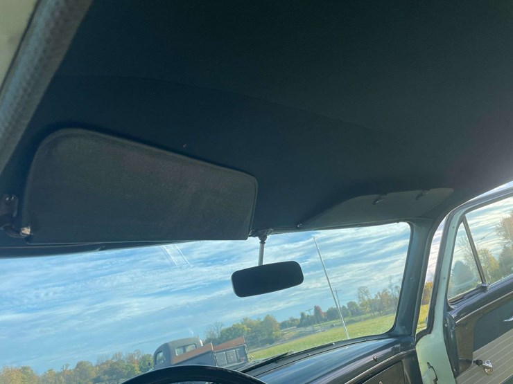 1953-ford-customline-sedan-image-65