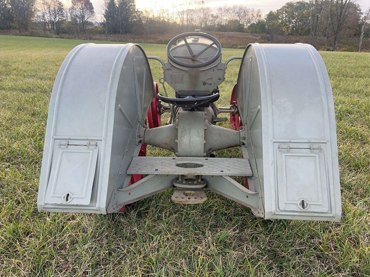 brand-new-never-used-1925-fordson-tractor-image-4