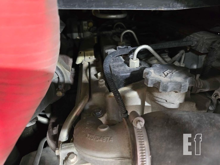 2021-jcb-3ts-8t-image-21