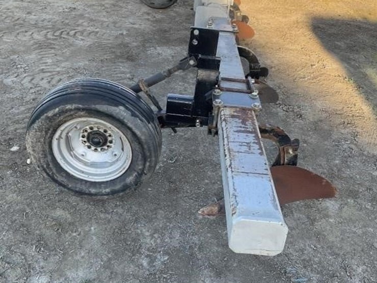 wilcox-"style"-3-pt-3-row-60"-furrow-bar-image-4