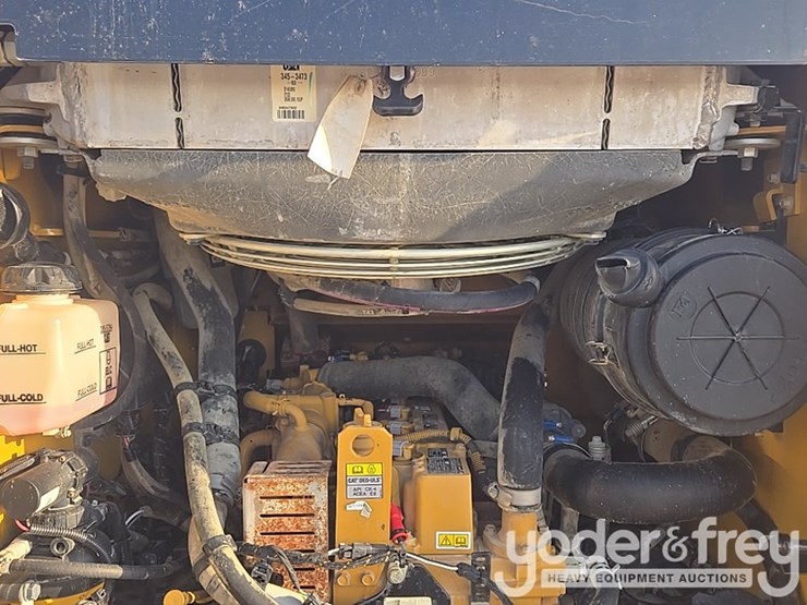 2021-caterpillar-289d3-image-47