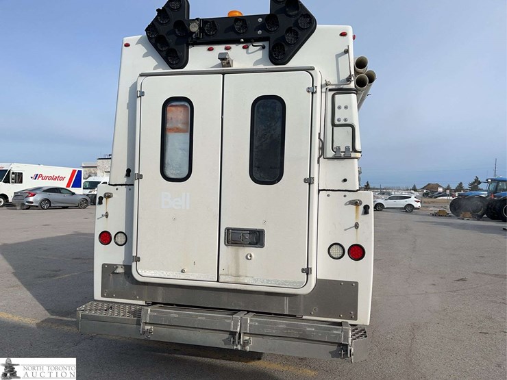 2013-ford-f350-image-6