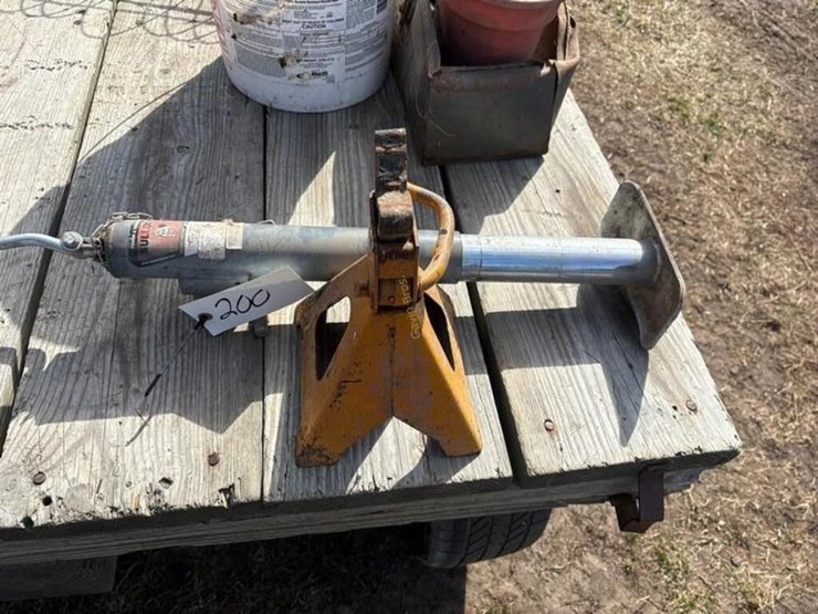 3000-lb-jack-&-jack-stand-image-1