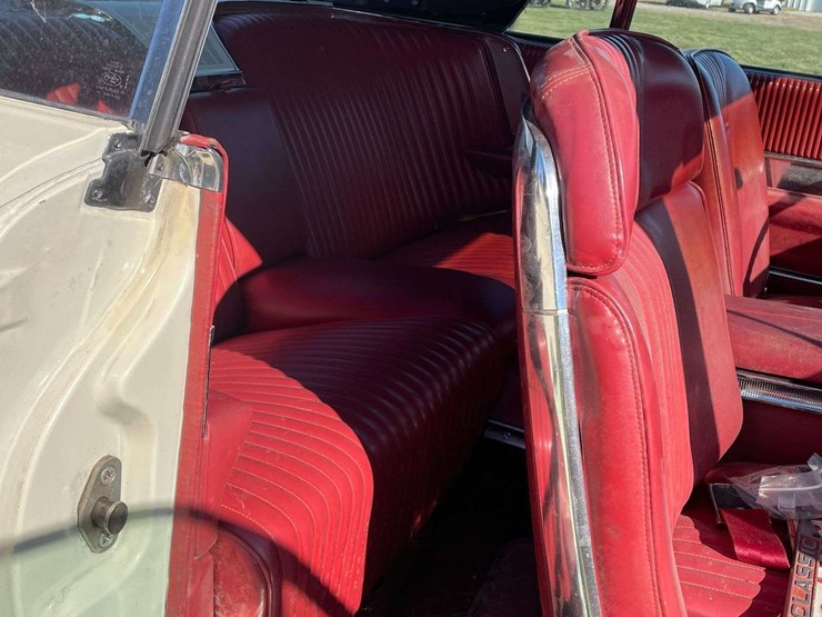 1965-ford-thunderbird-image-69