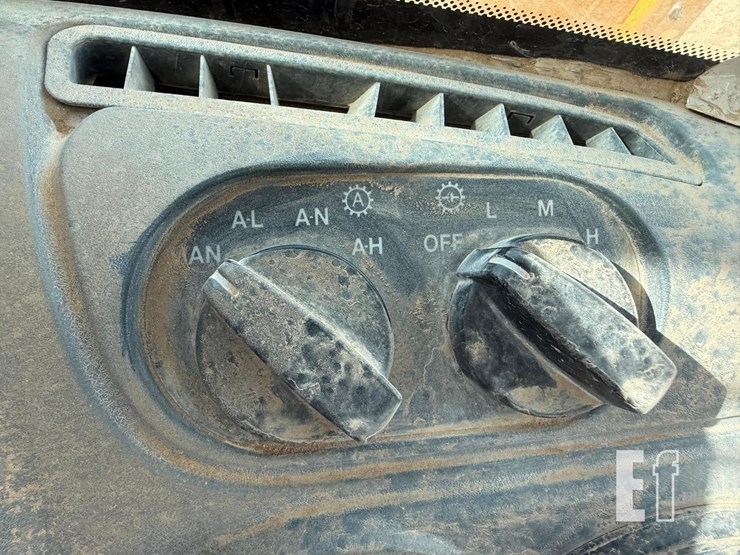 2014-hyundai-hl757tm-9a-image-18