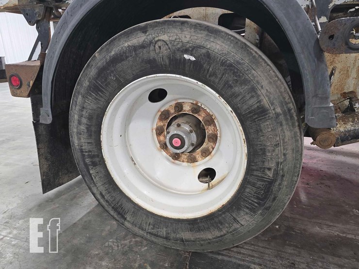 2002-environmental-service-products-46-ft-tandem-axle-image-19