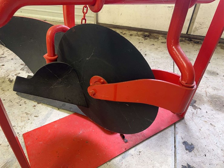 one-bottom-ferguson-plow-image-6