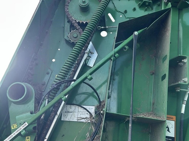 2019-john-deere-560m-image-37