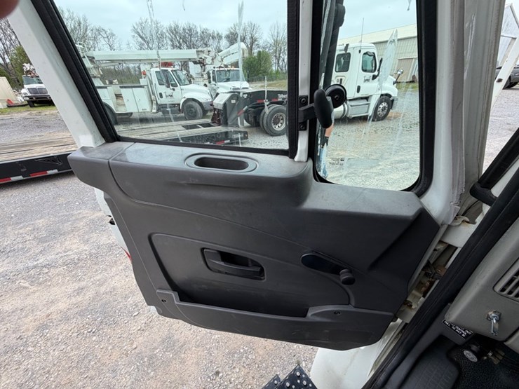 2009-international-durastar-4300-image-20