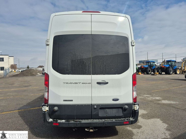 2016-ford-transit-image-6