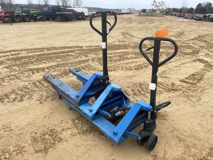 #3919-•-(3)-lift-rite-5,500-lbs.-pallet-jacks-image-5