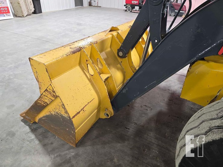 2023-deere-310-g-tier-image-12