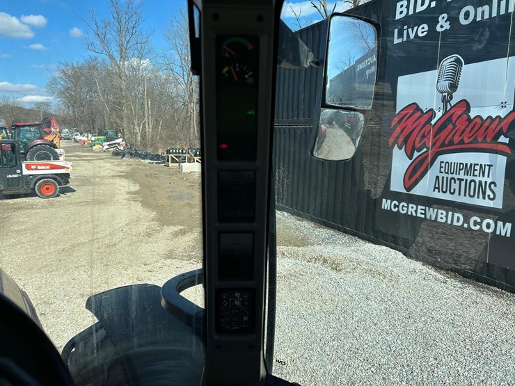 2022-case-ih-maxxum-115-image-24