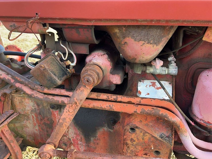 international-parts-tractor-image-21