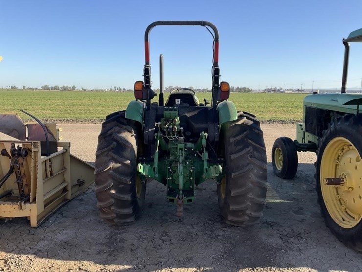 john-deere-5083e-image-4