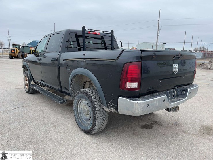 2016-dodge-2500-image-7