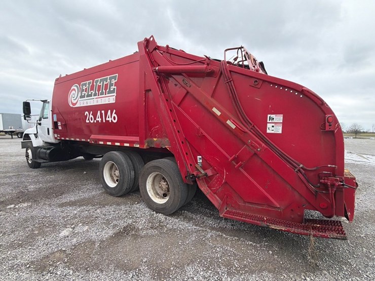 2004-international-7400-image-4