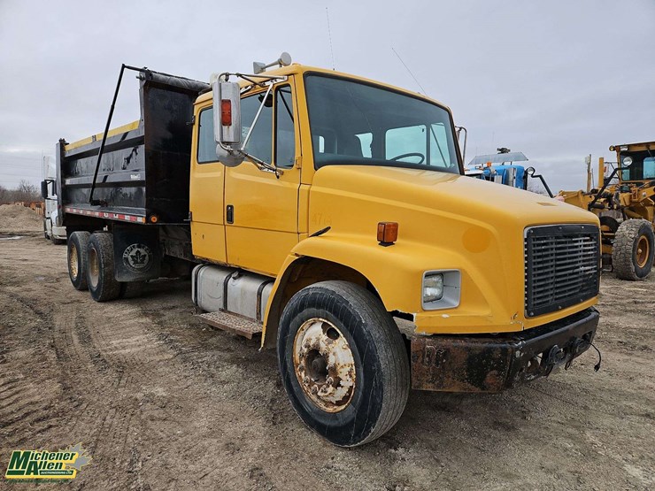 2004-freightliner-fl80-image-4