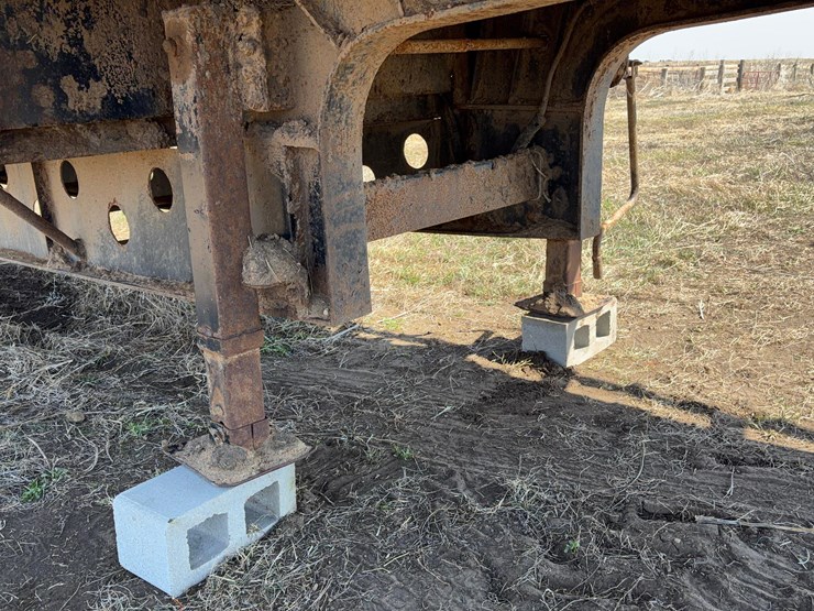 2005-transcraft-dtl2100-flatbed-trailer-image-12