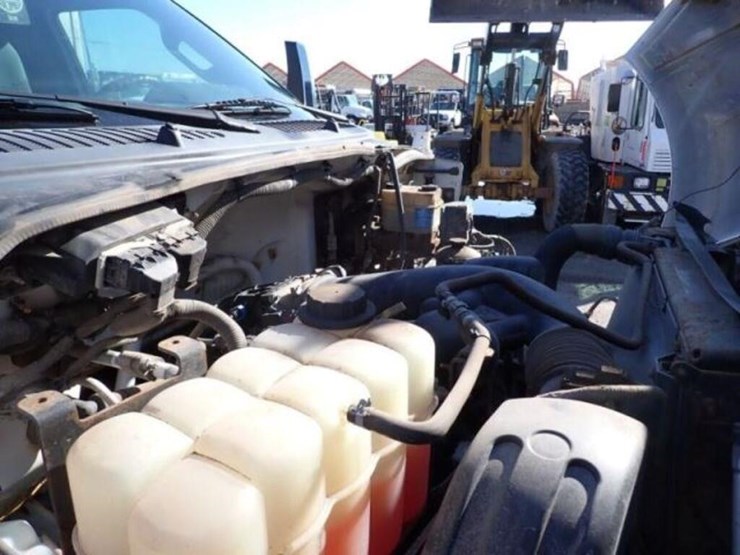 2016-ford-f650-image-29