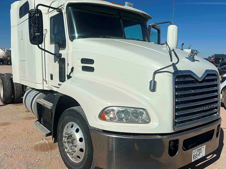 2018-mack-cxu-(pinnacle)-image-3