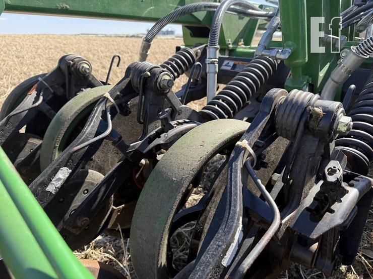 2012-john-deere-1890-image-43