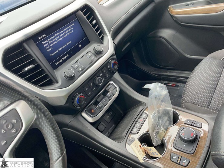 2021-gmc-acadia-image-13