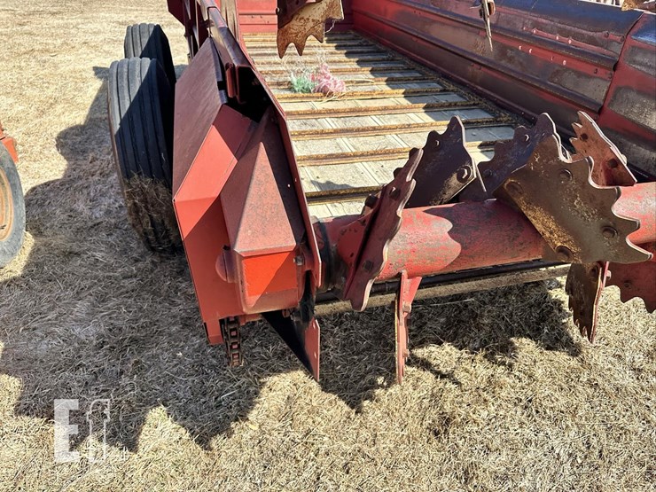 new-holland-791-image-17