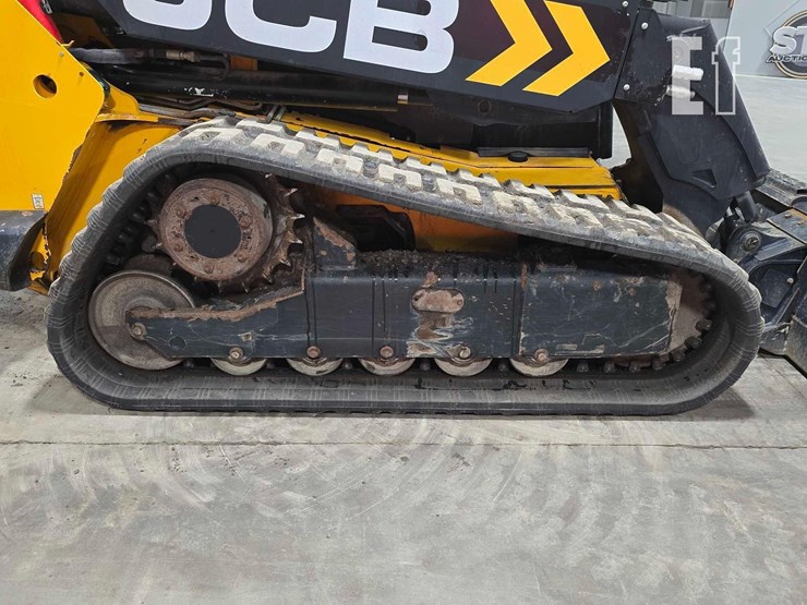 2022-jcb-3ts-8t-image-28