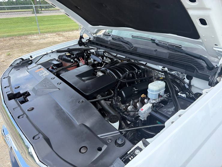 2018-chevrolet-1500-image-15