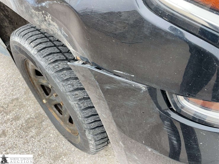 2017-chevrolet-tahoe-image-32